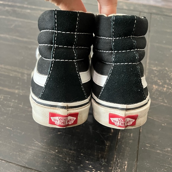 Vans‎ Women’s Black High-Top Sneakers - Picture 3 of 6